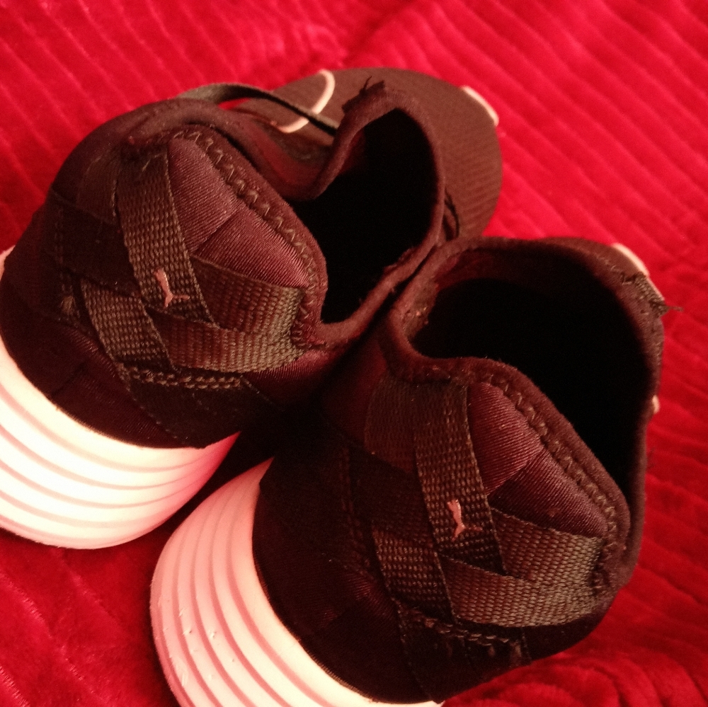 Shoes - Picture 11 of 15
